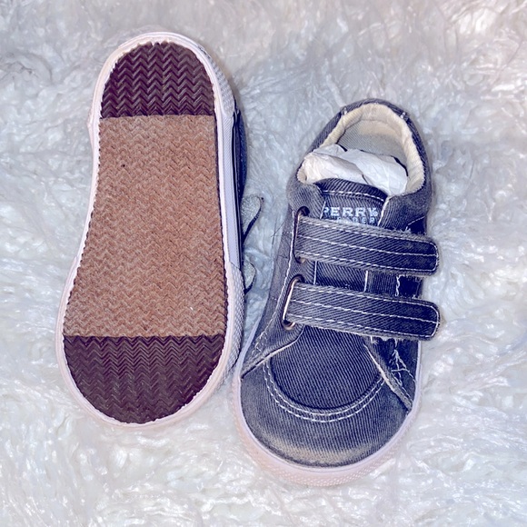 Baby shoes - Picture 2 of 4